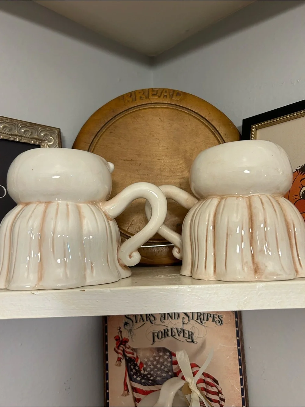 Joanna Parker Vintage Looking Ceramic Ghost Salt and Pepper Shakers New